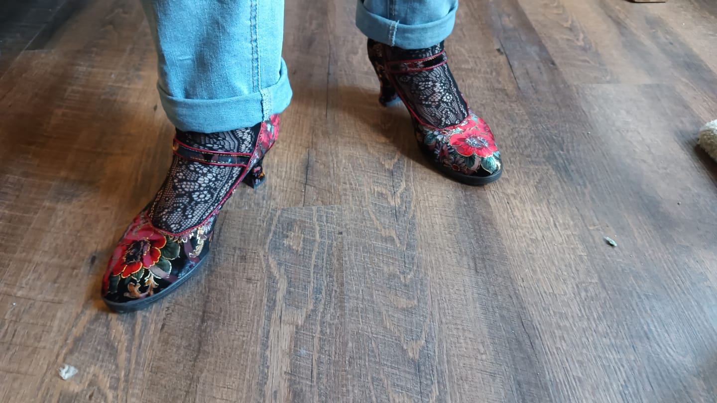 Customer photo review of Retro Handmade Embroidered Pumps