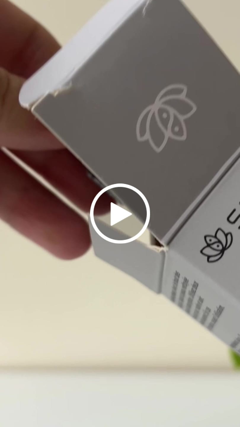 Customer video review of 20% Vitamin C Facial Serum with Niacinamide, Hyaluronic Acid & Vitamin E