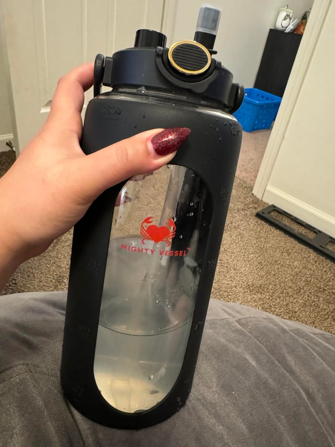 Customer photo review of MIGHTY VESSEL™ SHATTER-RESISTANT GLASS WATER BOTTLE | 64 OZ
