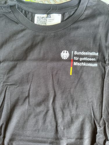 Customer photo review of INSTITUT BIERCHEN - Premium Shirt