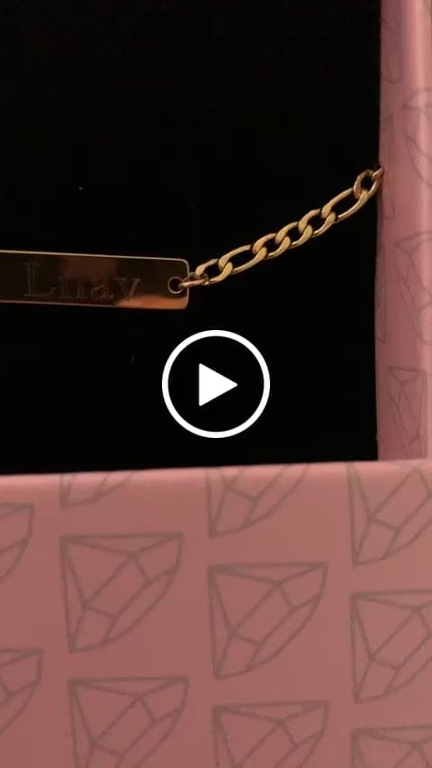 Customer video review of Figaro Bar | Armband + Gravur