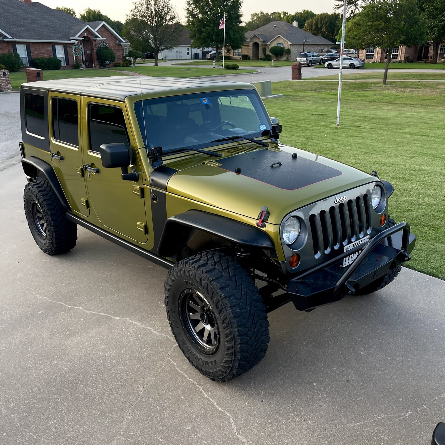 Customer photo review of Wrangler JK Hood Graphic | Black Topo