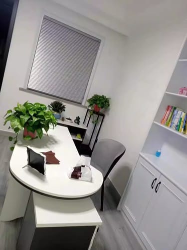 Customer photo review of Modern Style White Executive Desk, Sturdy and Durable with Rounded Corners