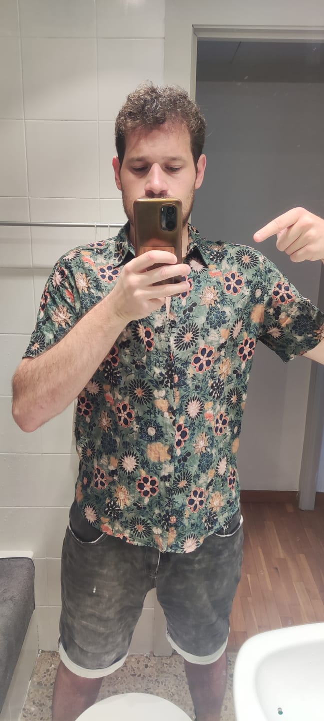 Customer photo review of Chemise hawaïenne en coton vert à manches courtes pour hommes, imprimé floral vintage
