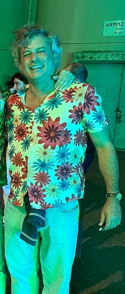 Customer photo review of Chemise hawaïenne boutonnée à manches courtes pour hommes