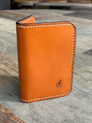 Customer photo review of No.52 | Leather Vertical Wallet (Digital Pattern)