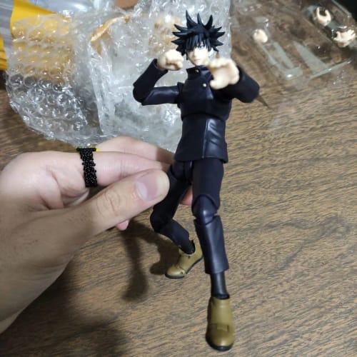 Customer photo review of Fushiguro Megumi S.H.Figuarts