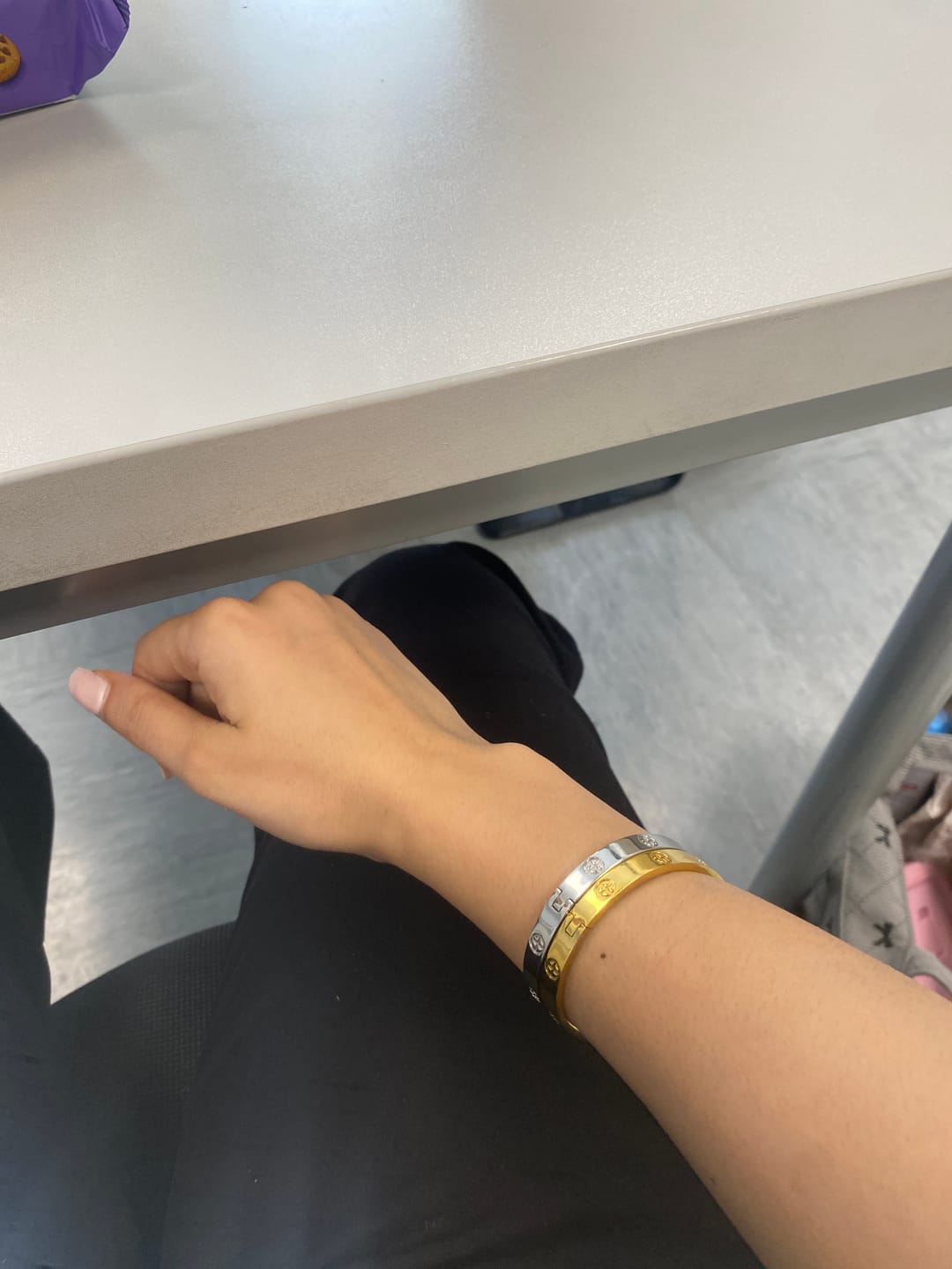 Customer photo review of Crossed Arianna Armreif | 18K vergoldet