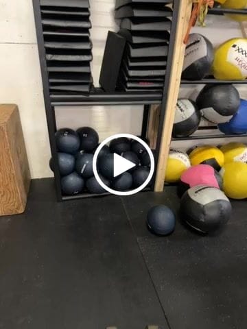 Customer video review of REIBII 35.6"W Metal Shelving 2500LBS Heavy-Duty Storage Shelves Adjustable Storage Shelves for Garage, Kitchen,Basement
