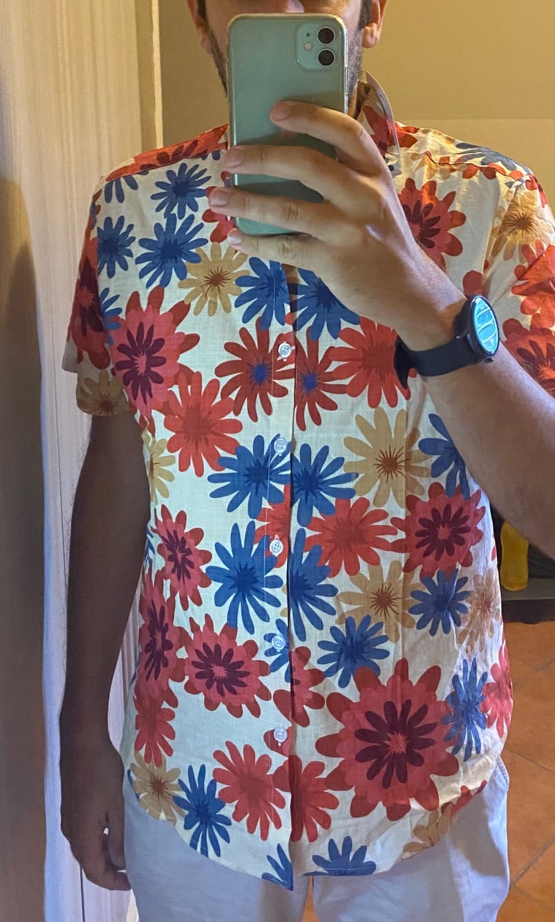 Customer photo review of Chemise hawaïenne boutonnée à manches courtes pour hommes
