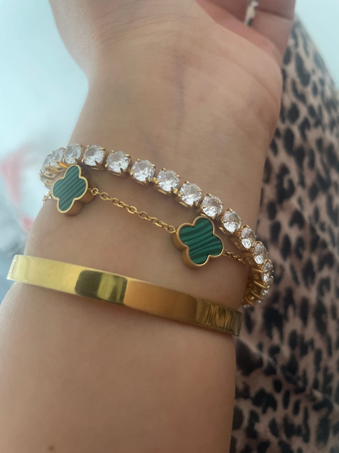 Customer photo review of Green Clover Armband | 18K vergoldet