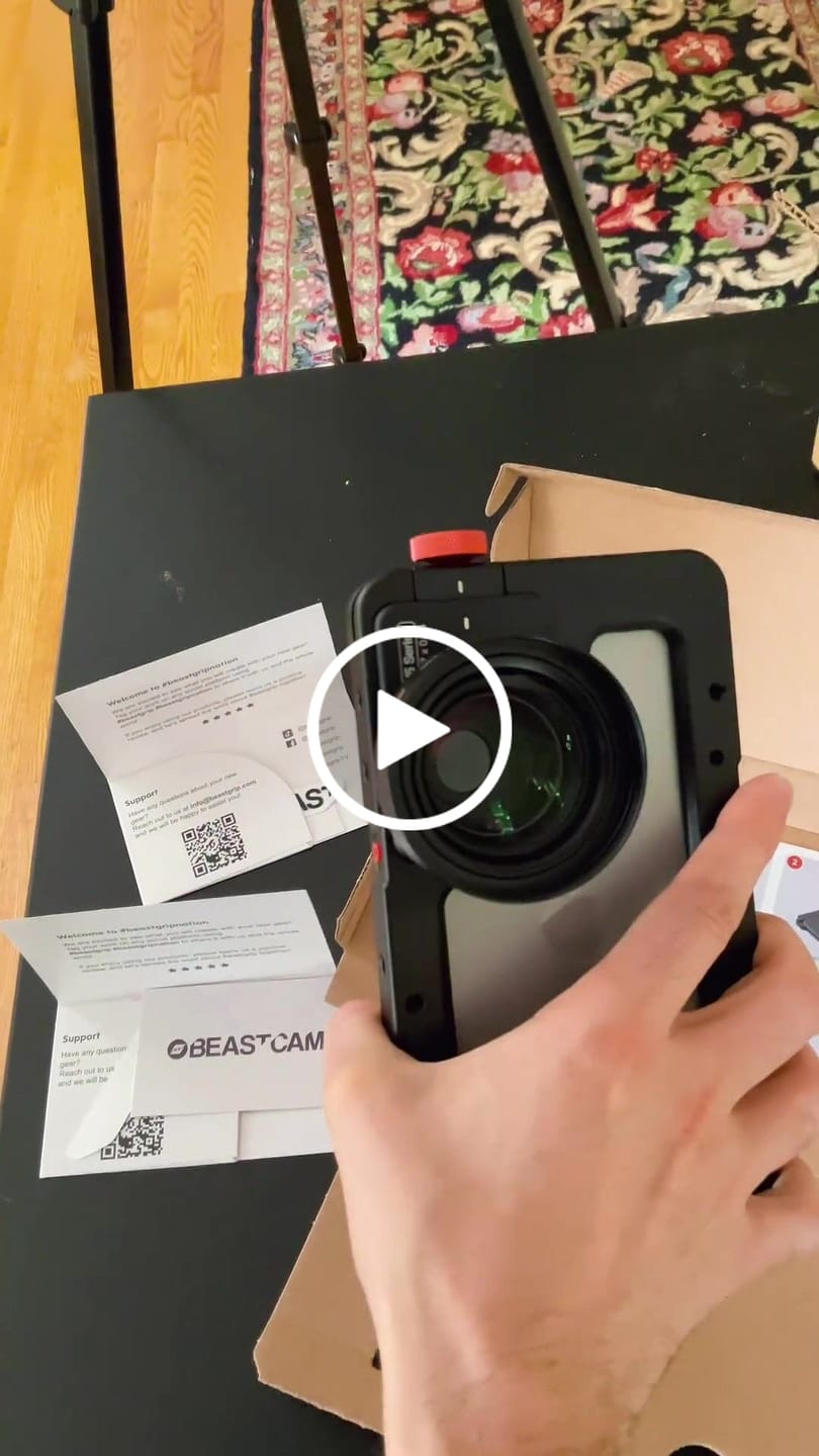 Customer video review of Beastcage for iPhone + 1.7X Telephoto Lens Bundle