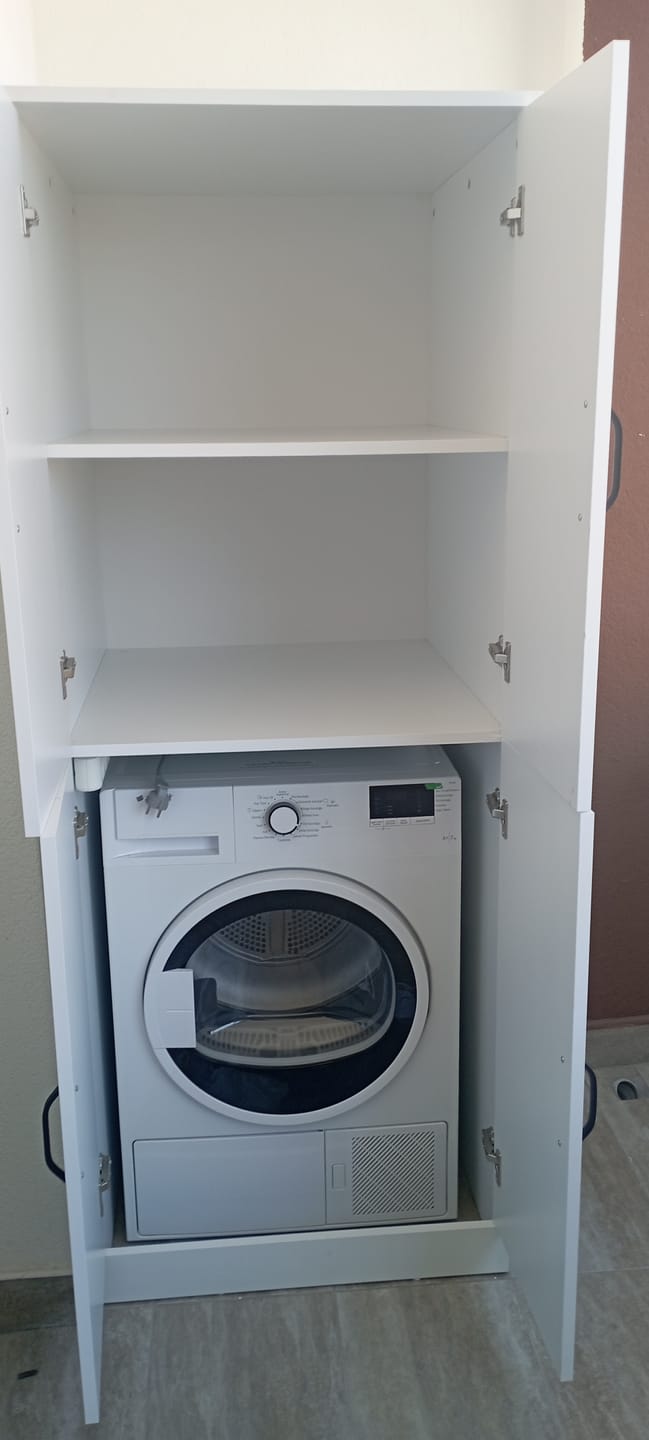 Customer photo review of Rani KD109 Çamaşır Makinesi Dolabı 4 Kapaklı 2 Raflı Banyo Dolabı Beyaz