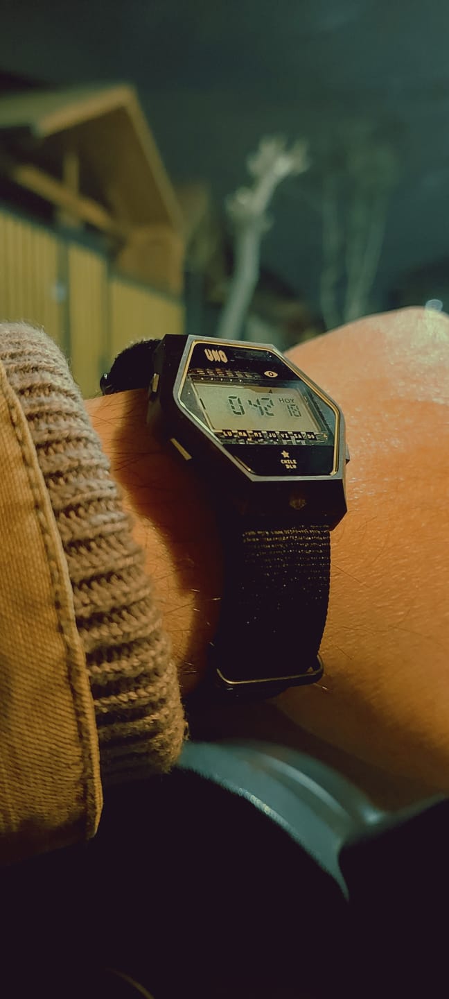 Customer photo review of PREVENTA CON DESPACHO JULIO: El Número Uno, el primer reloj digital en la historia de Chile