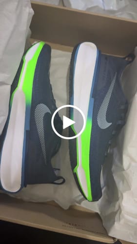 Customer video review of Nike Men's Invincible 3 Road Running Shoes