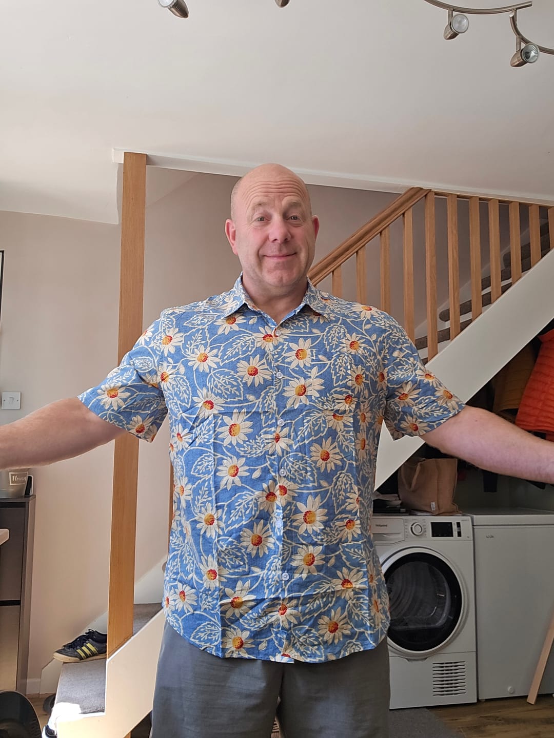 Customer photo review of Men's Retro Beach Hawaiian Cotton Holiday Button Up Blue Short Sleeve Floral Shirt