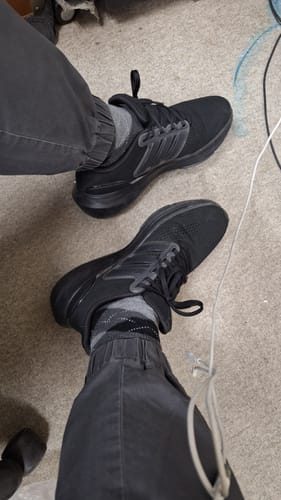 Customer photo review of adidas Men's Ultrabounce Wide Running Shoes