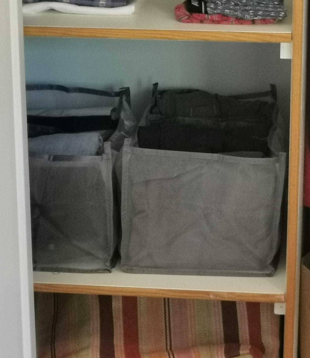 Customer photo review of Système de rangement pour armoires et placards
