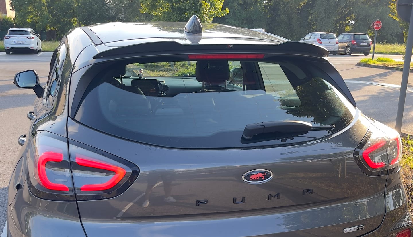 Customer photo review of Proform New 'Shark Fin' Aerial - Mk8/8.5 Ford Fiesta / Mk2 Puma