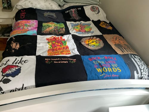Customer photo review of Classic T-Shirt Blanket