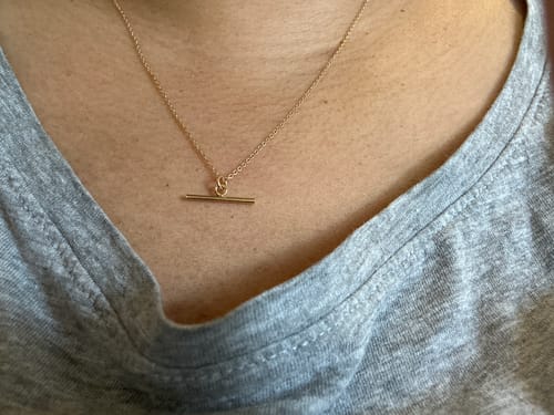 Customer photo review of Minimal Toggle Necklace