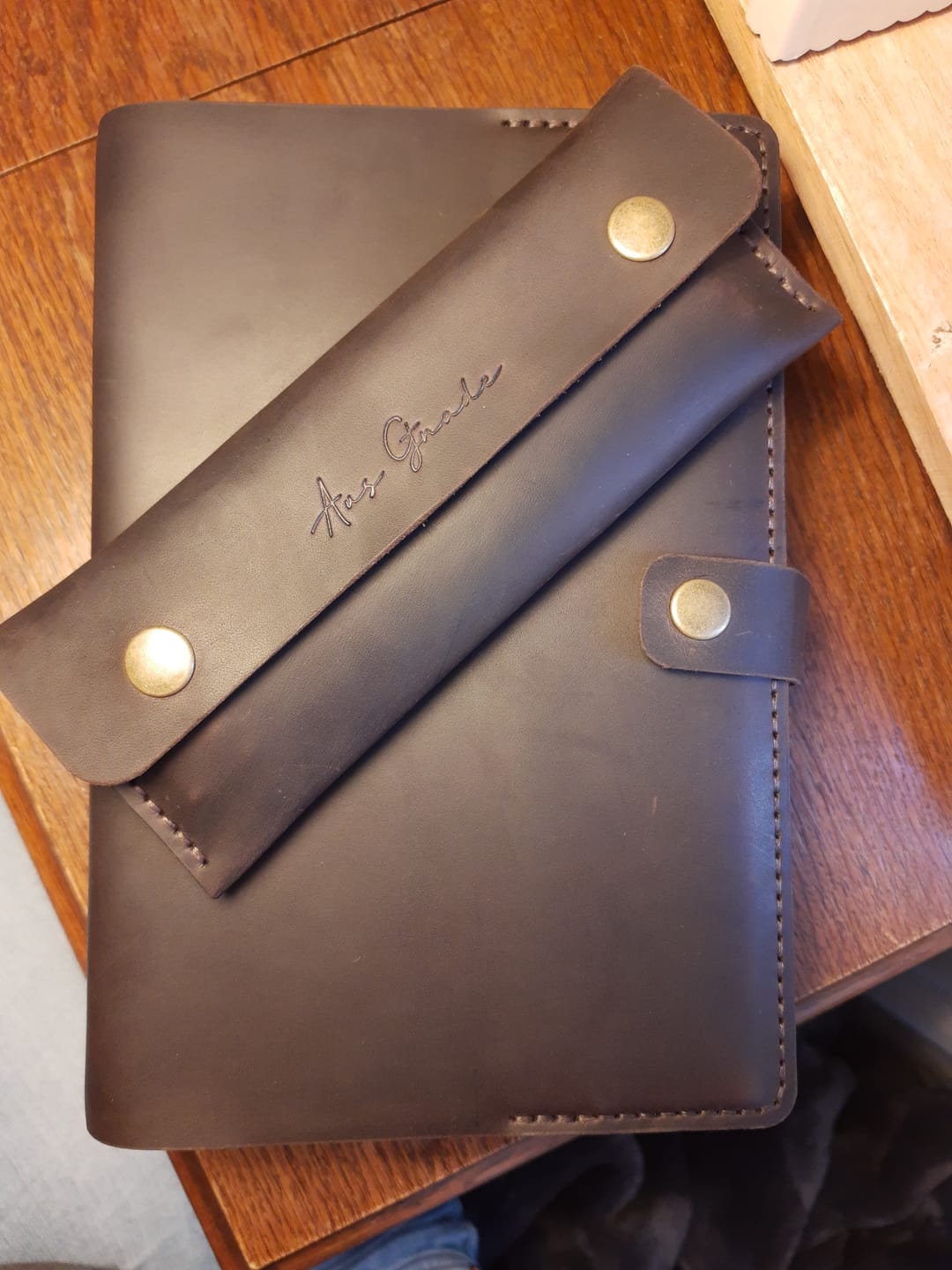 Customer photo review of Bibelhülle "Basic+" · echtes Leder · Individuelle Größen · handmade Bibelhülle nach Maß · optionale Gravur