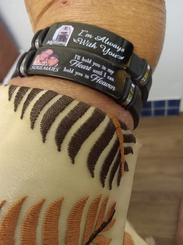Customer photo review of Custom Photo I'm Always With You - Memorial Gift For Family, Friend - Personalized Engraved Bracelet