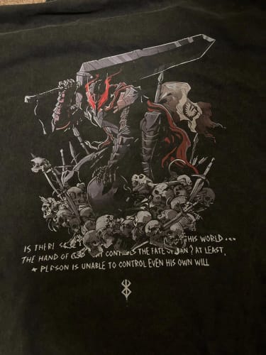 Customer photo review of Berserk Oversized Vintage T-shirt V3