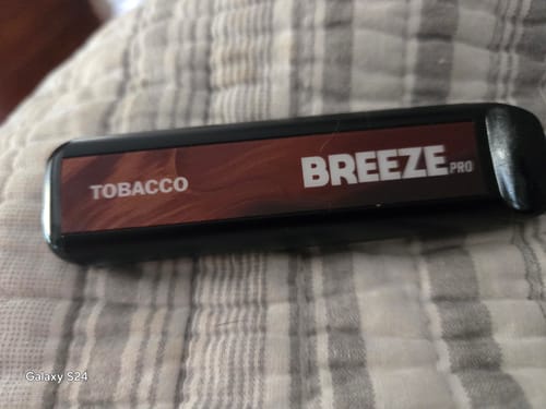 Customer photo review of Breeze Pro Disposable Vape
