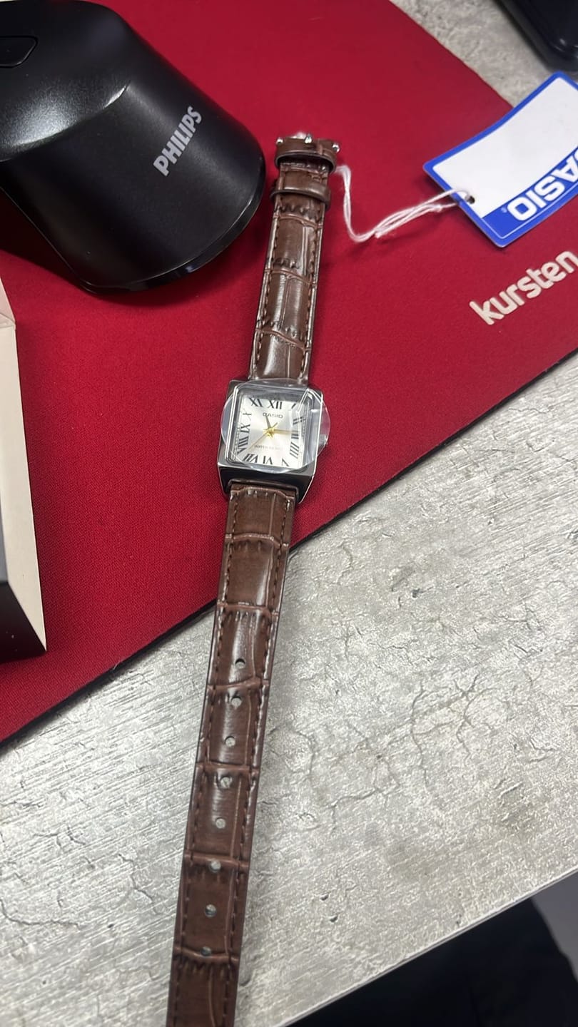 Customer photo review of Reloj Casio Tank Análogo LTP-V007L-9BUDF Cuero Dial Champaña
