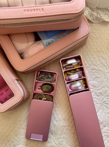 Customer photo review of Weekly Vitamin XL Case