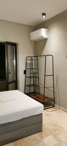 Customer photo review of Κρεμάστρα Ρούχων Ανοιχτή Ντουλάπα Σταντ Ρούχων Ράφι Κρεβατοκάμαρας Vintage Καφέ RG-R116B01