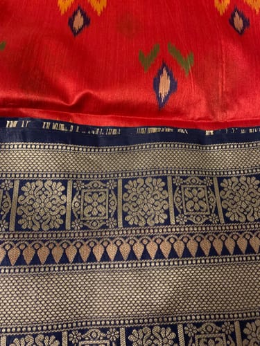 Customer photo review of Scarlet Red Handloom Woven Banarasi Sik Saree