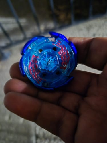 Customer photo review of Takara Tomy Galaxy Pegasus Beyblade BB-70 W105R2F - With Launcher