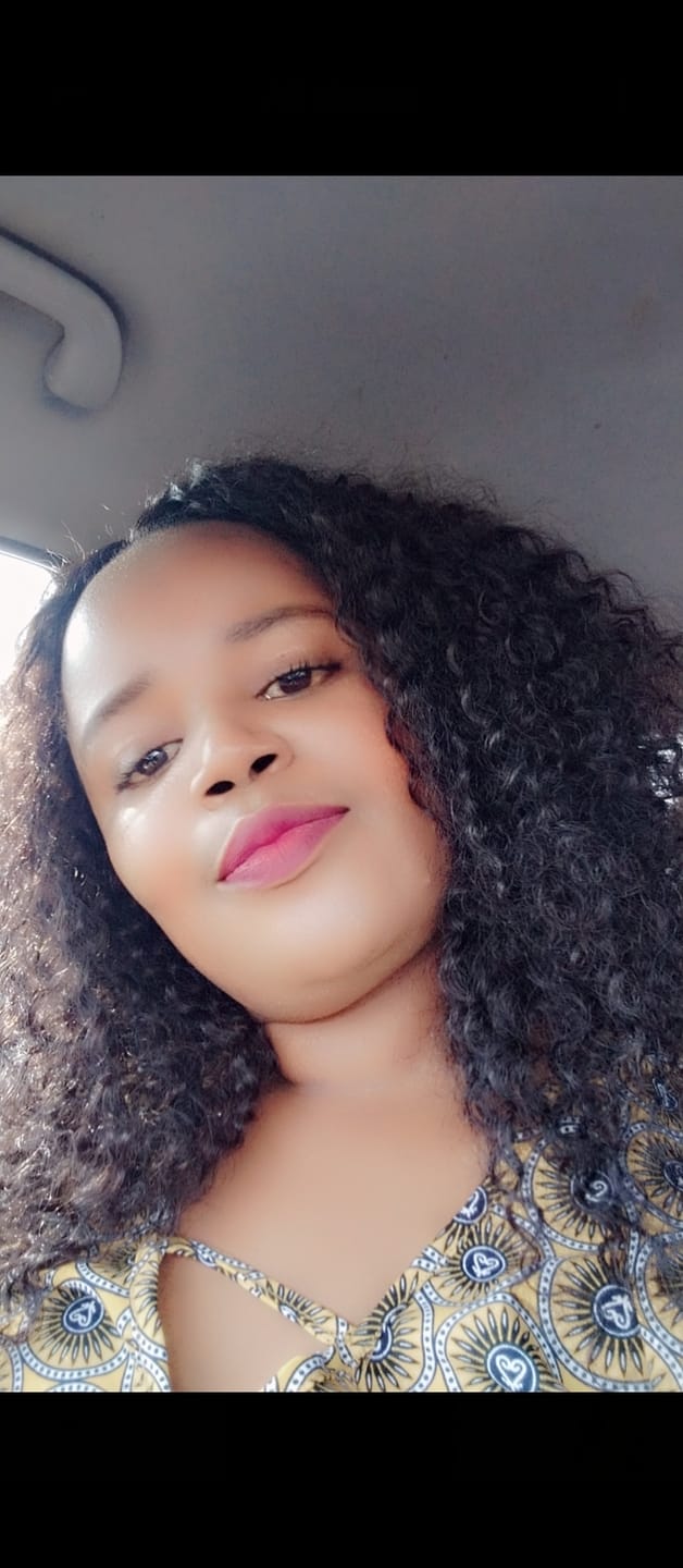 Customer photo review of Glue-less Frontal Middle Part Closure Jerry Wig
