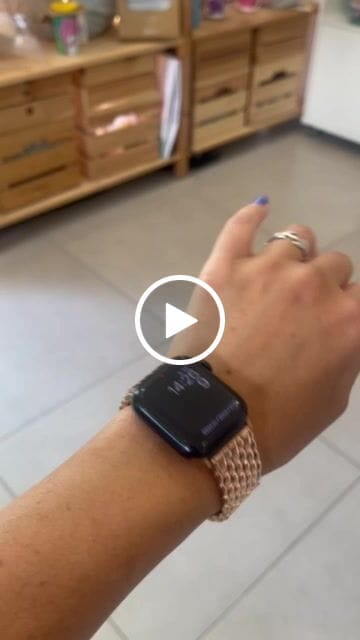 Customer video review of Arya Stainless Strap