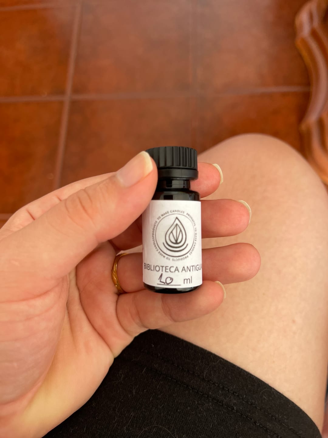 Customer photo review of Fragancia BIBLIOTECA ANTIGUA