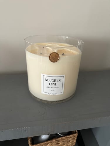 Customer photo review of Baby Big Ass Candle (150 oz, 300-500 hours)