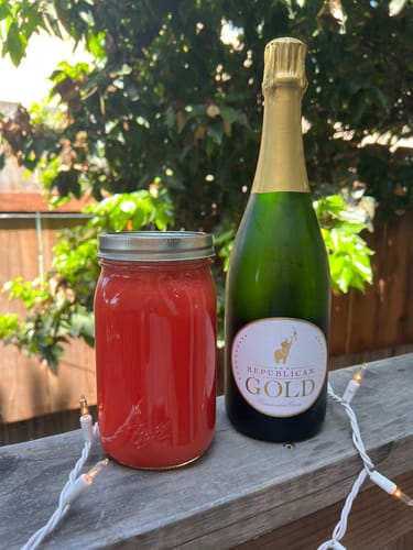 Mahalla T. review of Sparkling Wine "Trump Cuveé" Special Edition image 1 out of 2