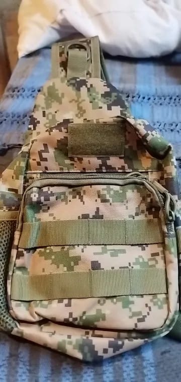 Customer photo review of Sac de poitrine tactique M.O.L.L.E