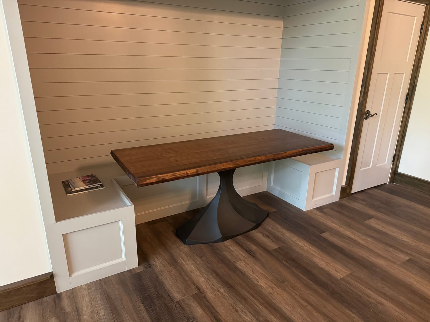 Customer photo review of Table Base 333 Lithe 28H Metal Furniture Legs