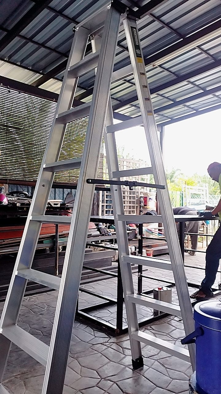 Customer photo review of ✨READY STOCK✨Alumaster Heavy Duty Aluminium Welded Ladder (8 Steps Double Side) AL-DWL70-8S ALUCLASS