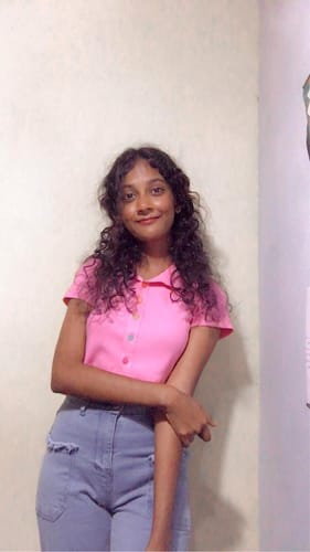 Customer photo review of Rainbow Petals Crop T Shirt