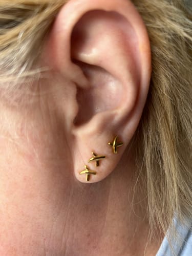 Customer photo review of Molto Kiss Stud Earrings