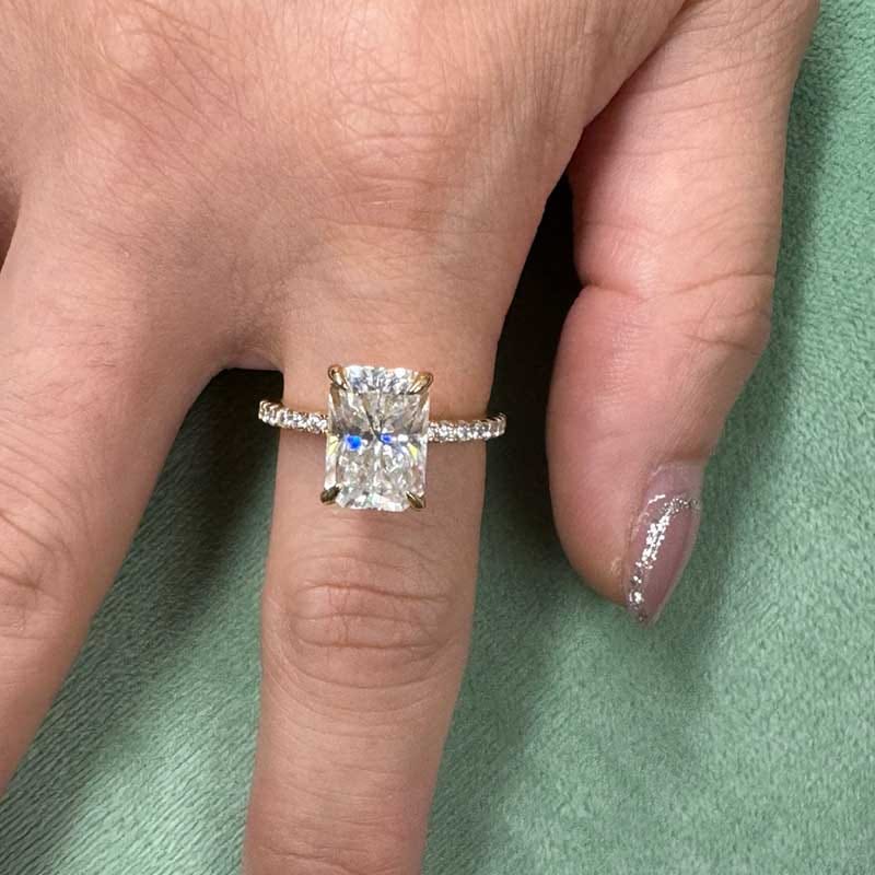 Customer photo review of S925 Rodiffy Moissanite 2.0 Ct~4.0 Ct Radiant Cut Yellow Gold/White Gold Engagement Ring For Women