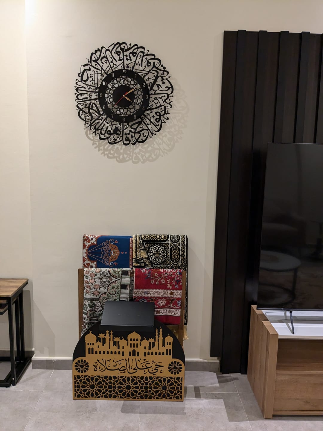 Customer photo review of Prayer Rug Holder - Wooden Prayer Mat Stand and Storage Ideas