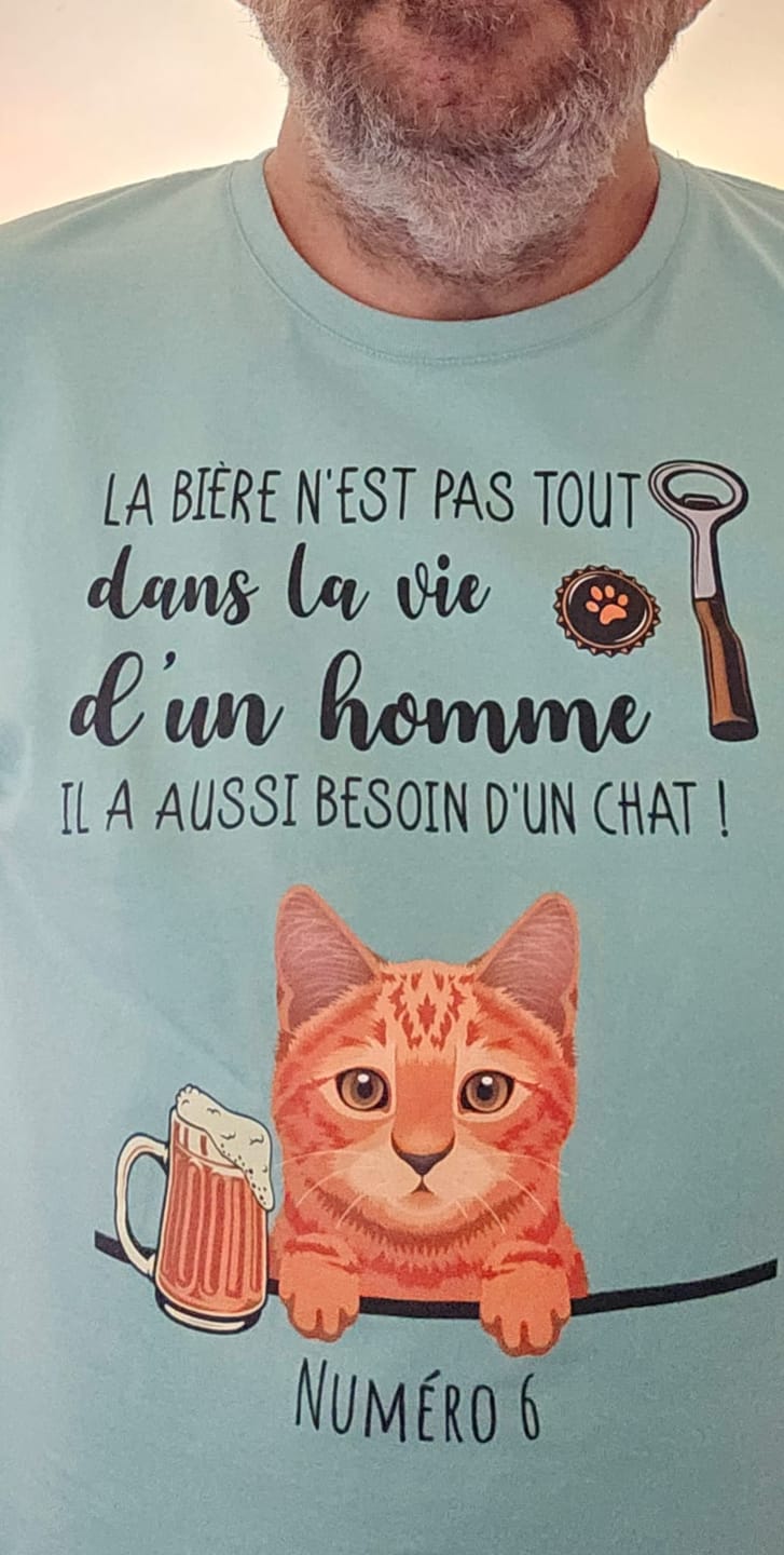 Customer photo review of Bière et Miaou - T-Shirt personnalisé