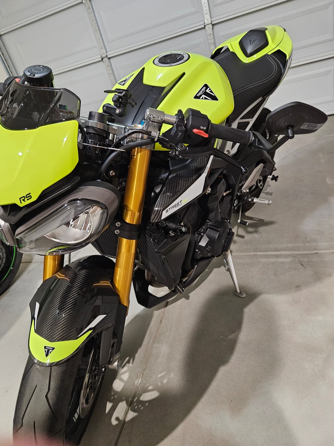 Customer photo review of Triumph Street Triple R/ RS / Moto2 Low Profile Plug & Play Turn Signal Kits – 2017-2024
