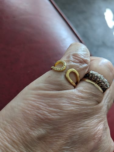 Customer photo review of "Crochets" Ring