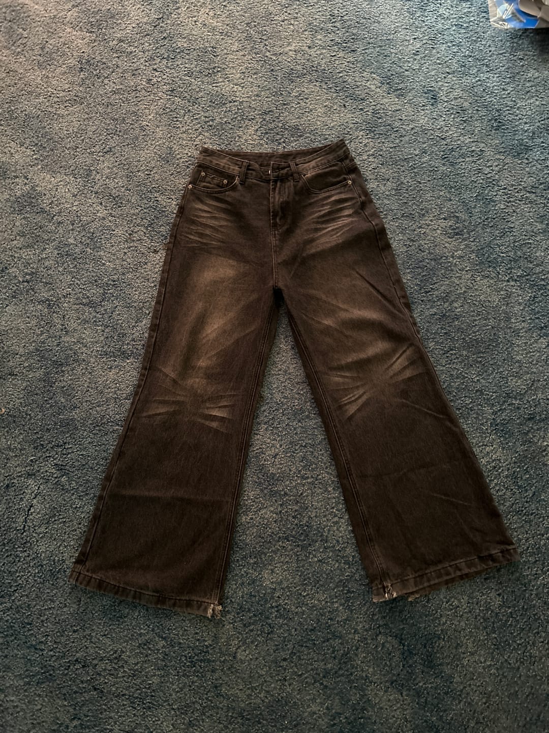 Customer photo review of Aelfric Eden Baggy  Folds Jeans